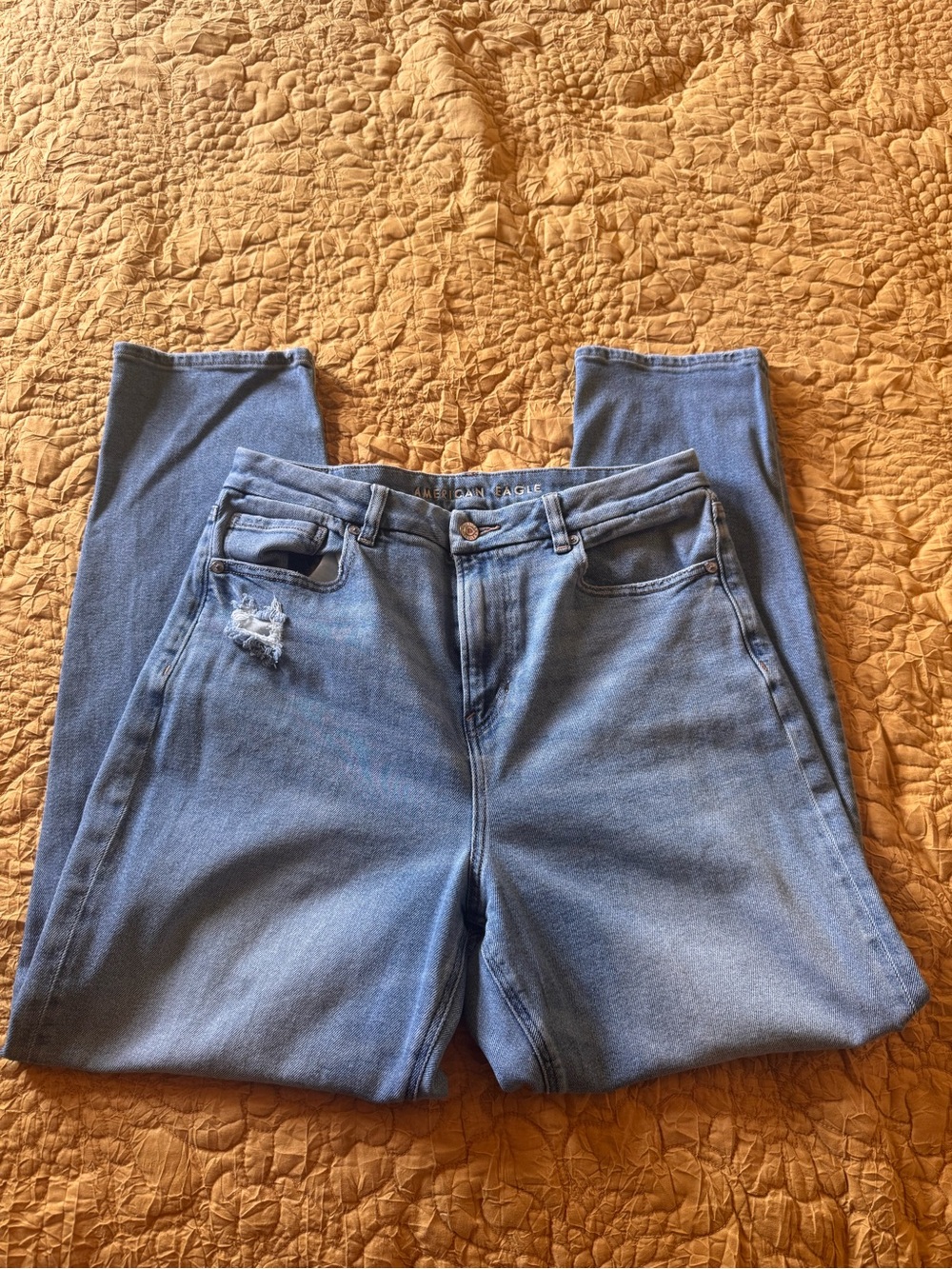 American Eagle Outfitters Light Blue High-Rise Jeans with Subtle Distress